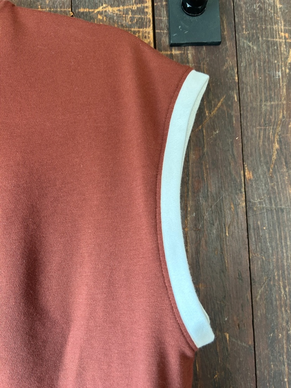 CALIA by Carrie Underwood Rust Tank Top with White Trim - Picture 3 of 7